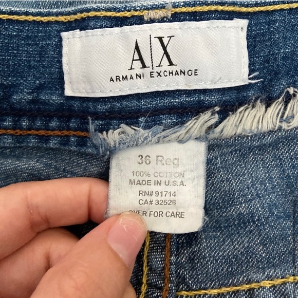 ARMANI EXCHANGE • Button Fly Relaxed Jeans Sz 36 - Picture 2 of 5